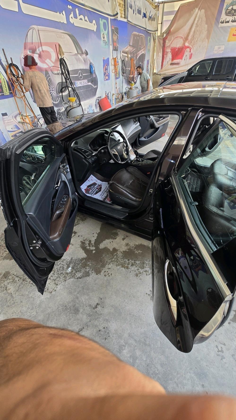 Hyundai Azera